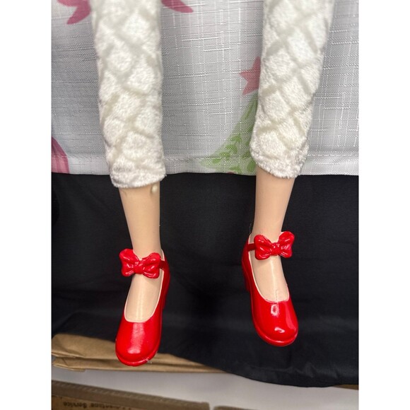 Rachel Zoe Christmas Elf Shelf Sitter Set, Red/White - Picture 4 of 7